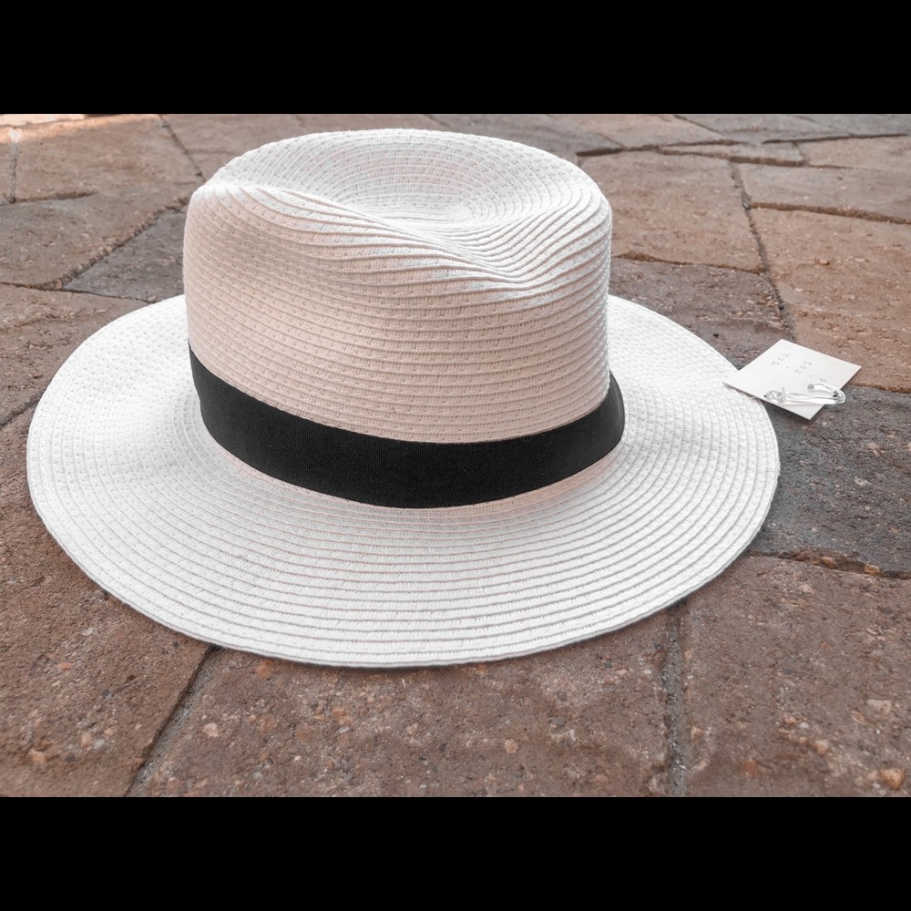 White & Black Sunhat